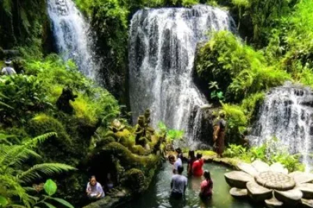 Taman Beji Griya Waterfall: A Spiritual Journey Through Bali’s Sacred Sites