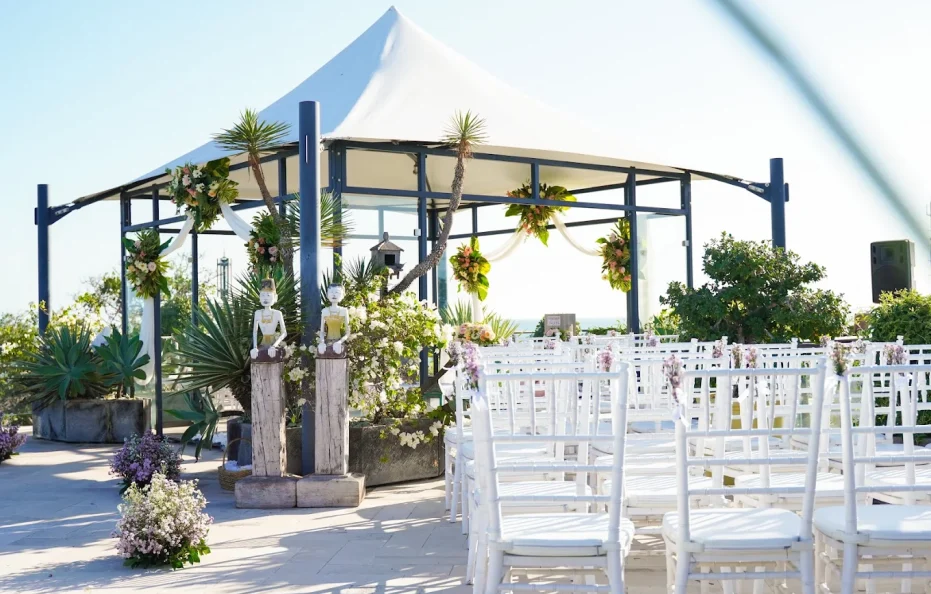 1 Bedroom Suite – FuramaXclusive Ocean Beach Seminyak