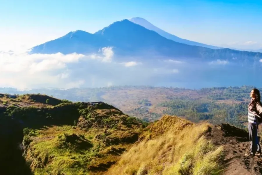 Deluxe Mount Batur Sunrise Trekking – Challenging Adventure with Hot Springs & Lunch