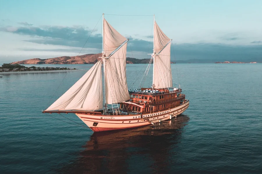 Luxury Yacht Charter Experience in Indonesia