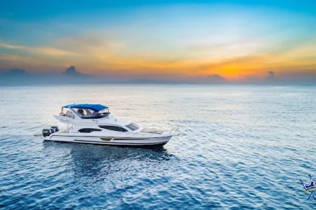 Queen Ruizi Yacht Charter – Cruise Bali’s Blue in Luxury and Style